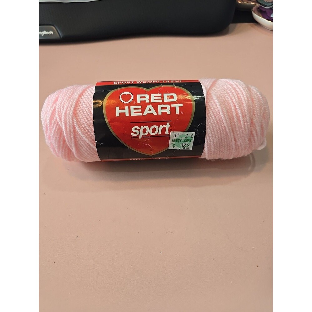 New EVtg Red Heart WINTUK Hand Knitting Yarn Lot Orlon Acrylic Pink 3-Ply B010